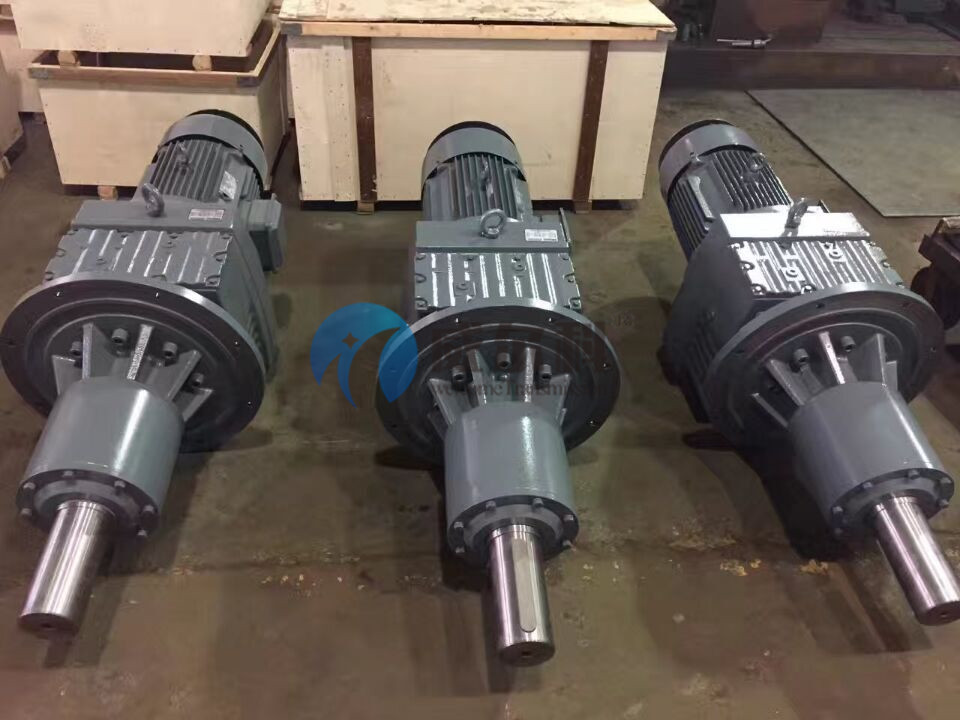 玖龍紙業(yè)訂購我司非標減速機9臺，維修十噸級減速機一臺
